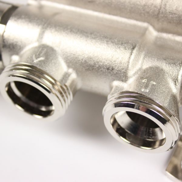 Колектор Standard 1" - 3/4" на 11 виходів та змішувальна група з насосом